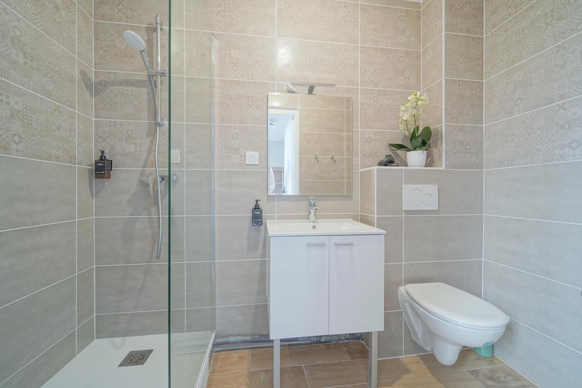 Trianon Saint Ouen Hotel Екстериор снимка