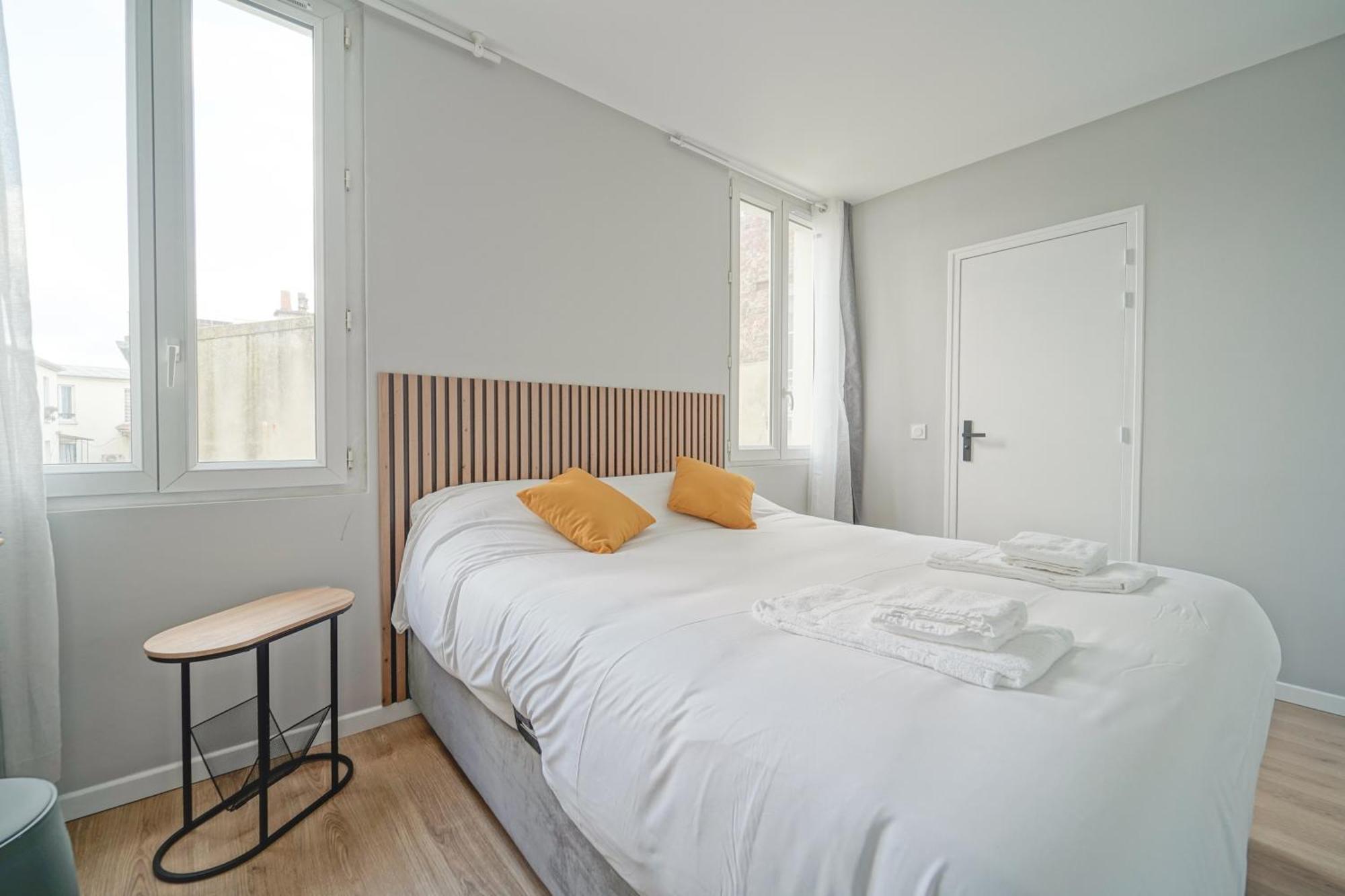 Trianon Saint Ouen Hotel Екстериор снимка